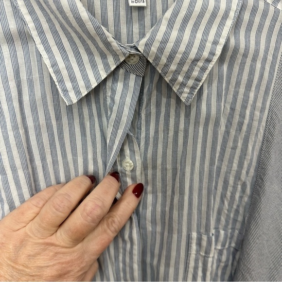 cabi Pucker Stripe Button Down Blue White Shirt Style #244 - Picture 5 of 7